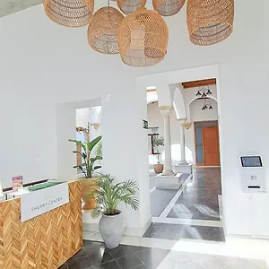  Apartment Sherry Center